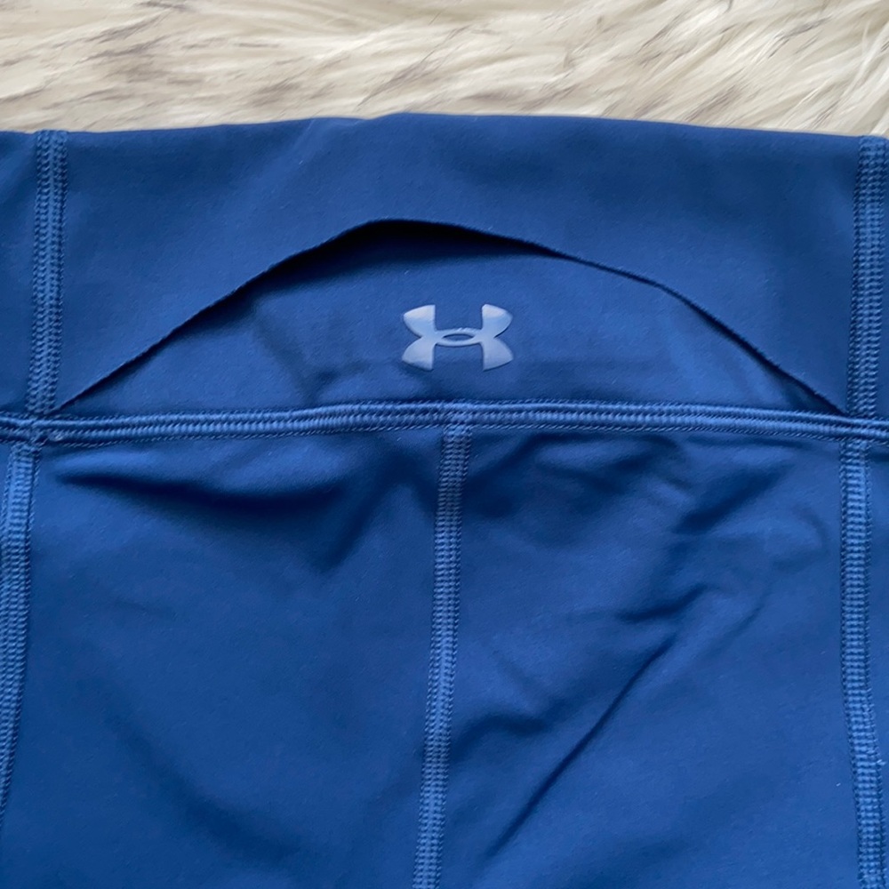 Under Armour Mirror Free Cut Cropped Leggings - Picture 6 of 11